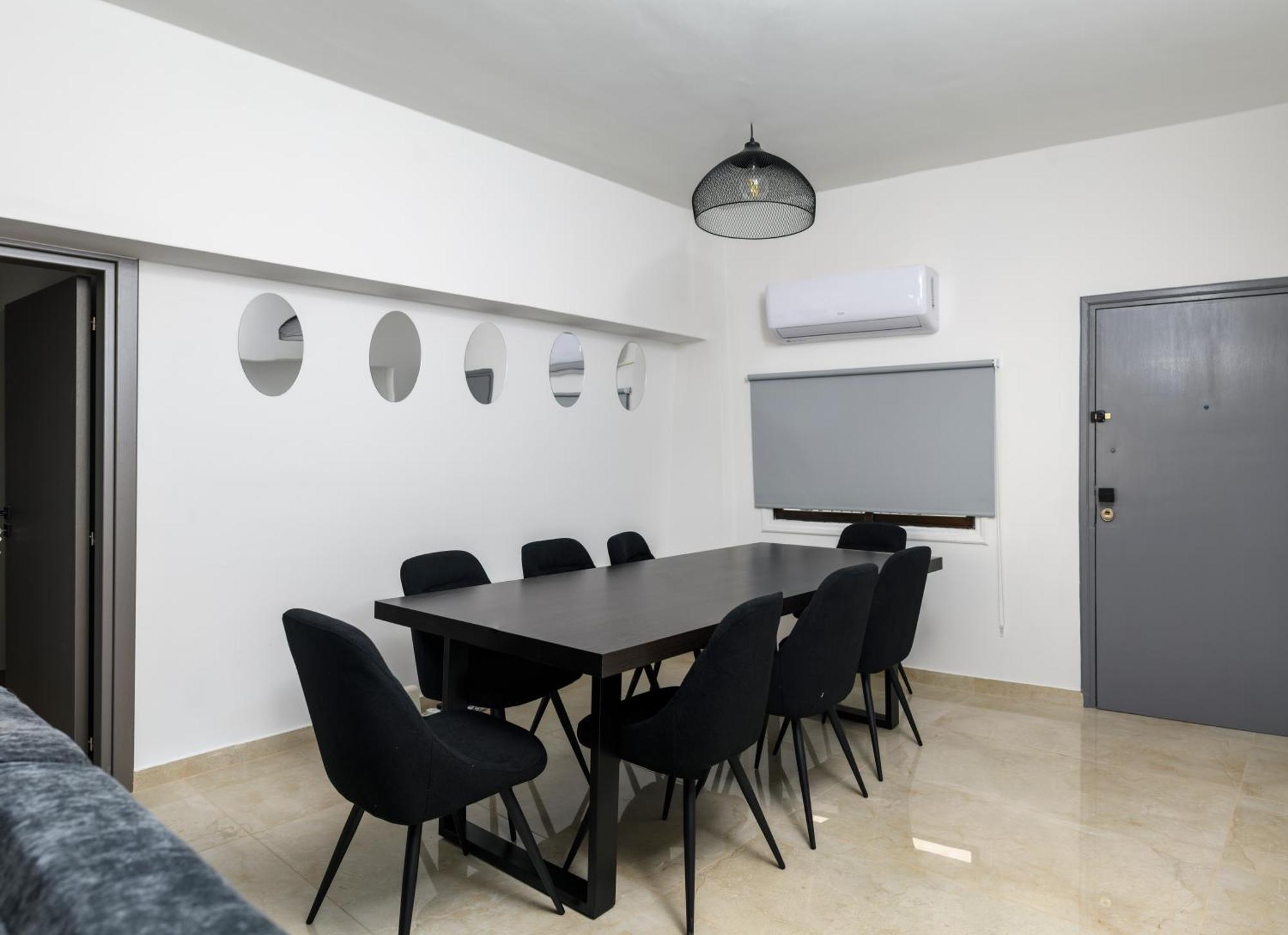 Ollies 3 Bedroom Apartment 라르나카 외부 사진